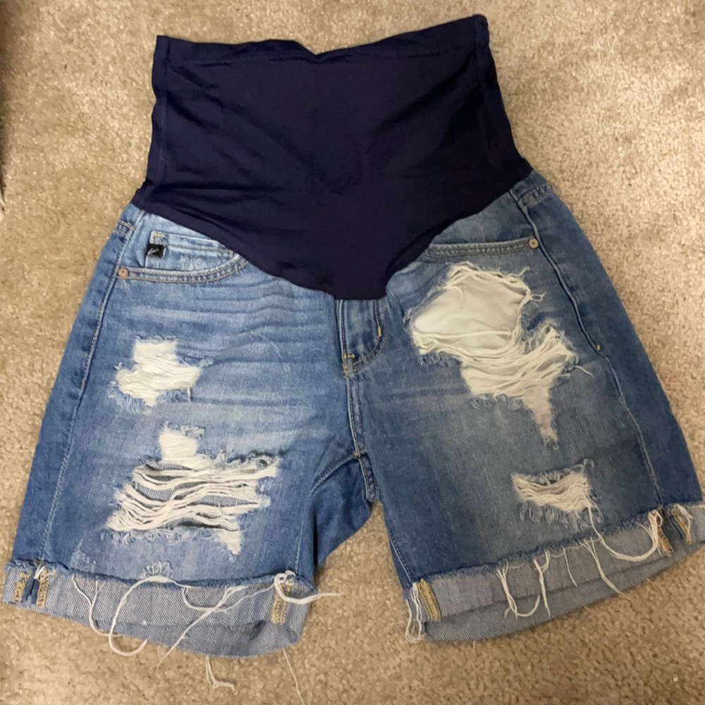 PinkBlush maternity shorts- Size Small